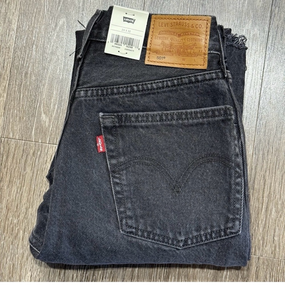 NWT Levi’s Two-Tone High-Waisted Jeans - Picture 6 of 8